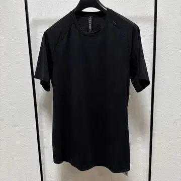 새상품 Lululemon License to Train T 셔츠 블랙 M