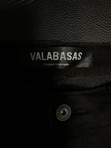 VALABASAS 블랙 데님 스키니 플레어 팬츠