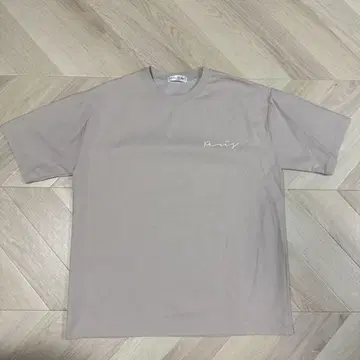 베이지 T셔츠 Paris 디자인