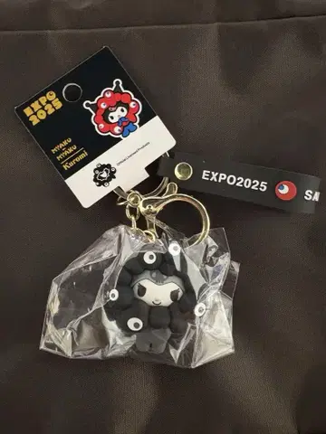 오사카 엑스포 산리오 흑백 akuaku