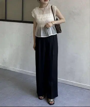 Thevon 제본 셔링 시어 프렌치 블라우스