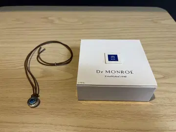 Dr.MONROE 닥터 몬로 스톤 가죽 펜던트