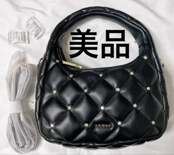 [새상품급] RANDA 퀼팅 하프문 백 블랙