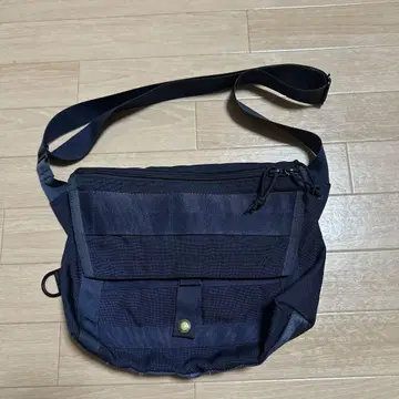 브리핑 x 빔 별주 숄더백 네이비