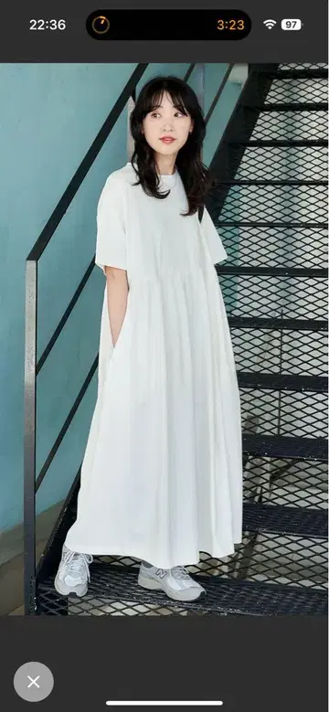 화이트 반팔 롱 원피스 포켓 부착