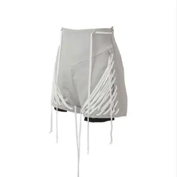 S lace up shorts theredthread
