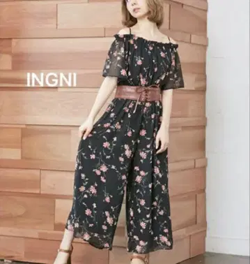잉그 오프숄더 꽃무늬 올인원 롱 원피스 팬츠 블랙