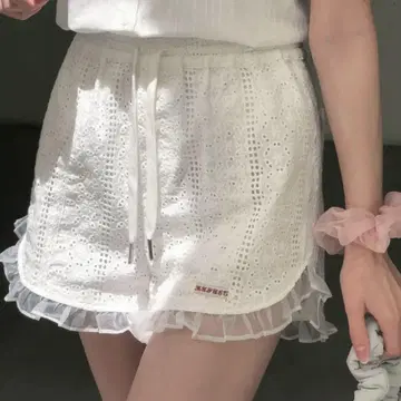 muguet frill lace short pants
