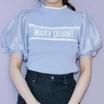 [ MARY QUANT 콜라보 ] 이소재 퍼프 슬리브 니트 블루