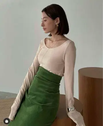 CLANE DEEP NECK LADY TOPS