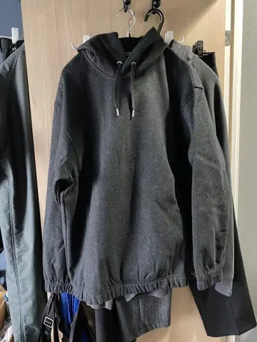 [새상품] 브러쉬드 저지 풀 후드티 uniqlo u