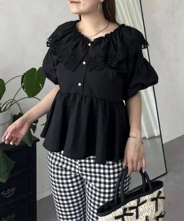 미사용 새상품 레이스 빅 카라 벌룬 슬리브 페플럼 블라우스