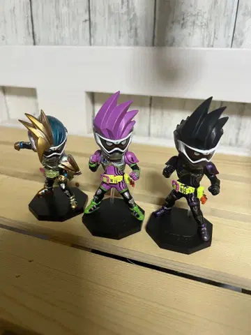 가면라이더 이그제이드 월드 콜렉터블 데포르메쿠스 3체 세트