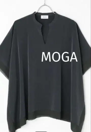 MOGA 와셔 새틴 블라우스 차콜