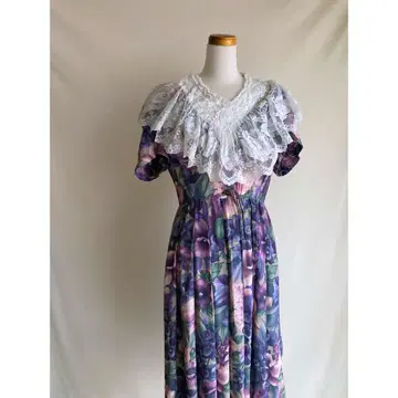 Used 80s 블루베리 플라워 예쁜 색감의 레트로 원피스