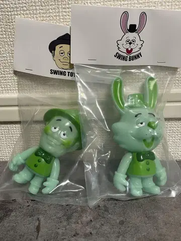 SWINGTOYS 소프트 비닐 2개 세트 축광