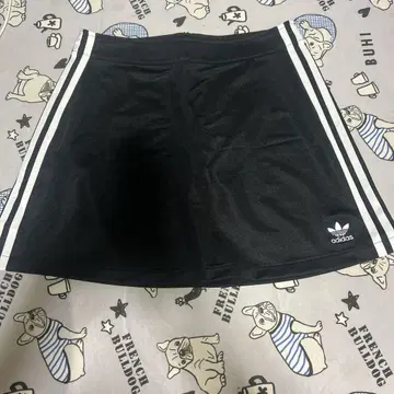 택 포함 새상품 adidas 아디컬러 쓰리 스트라이프 미니 스커트