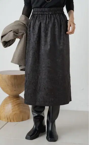 omekashi 오메카시 와셔 새틴 스커트 블랙