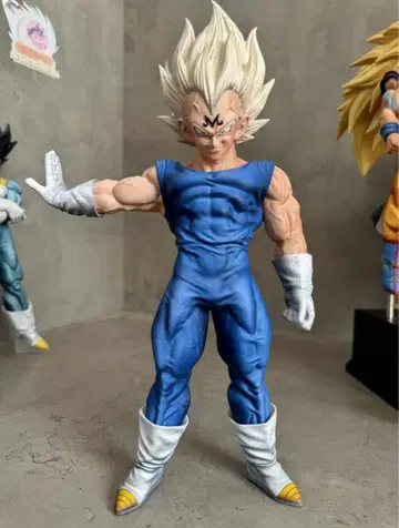 드래곤볼 베지터 피규어