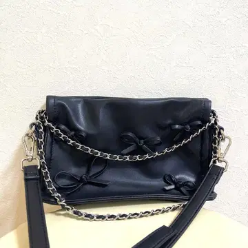 DIANA 리본 블랙 숄더백