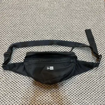 NEWERA 뉴에라 힙색 웨스트 파우치 바디백 블랙
