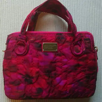 MARC BY MARCJACOBS PC 케이스