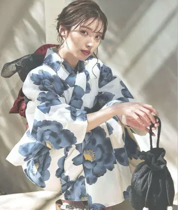 Dita 유카타 미나토 색 환상 모란