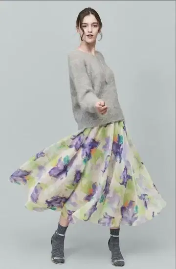 스트로베리필즈 이치에 플레어 스커트