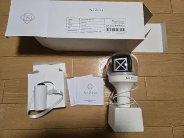 NiziU 공식 응원봉 화이트