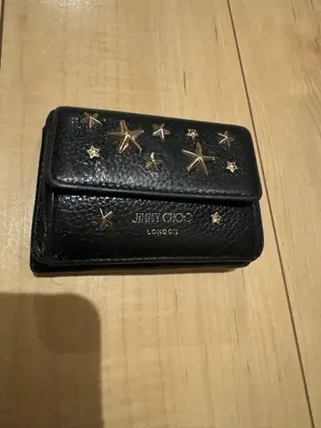 JIMMY CHOO 블랙 3단 폴더형 지갑