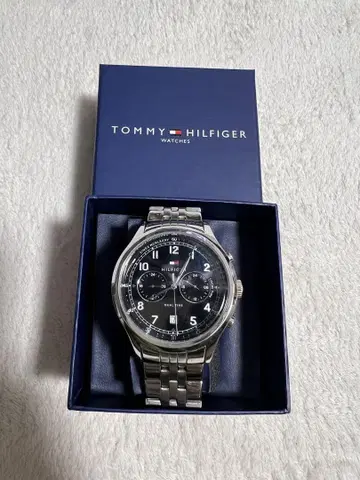 TOMMY HILFIGER 손목시계