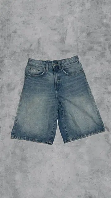 ZARA 데님 숏팬츠 EUR 36 [가격 인하 협상 가능]