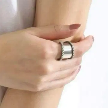 soierie/소와리/Twist Short ring