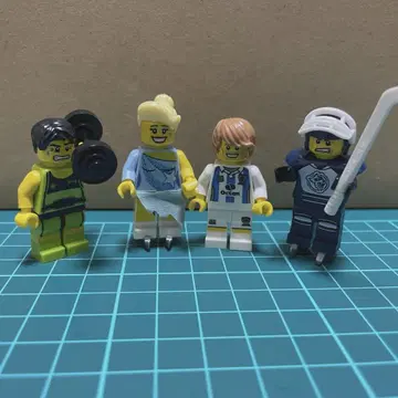LEGO 미니 피규어 4점