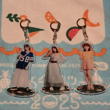 유미키 나오, 오쿠다 이로하, 시바타 유나 아크릴 키링