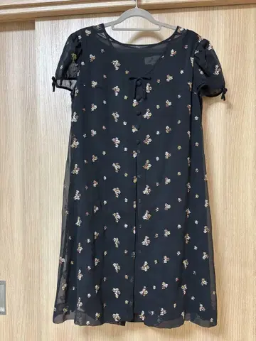 M'S GRACY 블랙 꽃무늬 쉬폰 원피스 반팔
