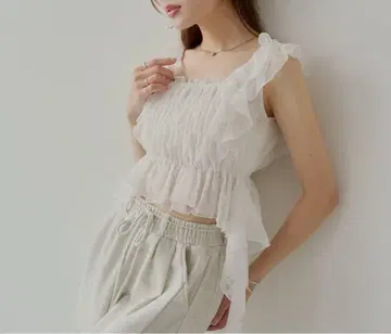 레이스 드롭 셔링 블라우스