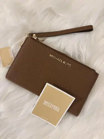 MICHAEL KORS 브라운 더블 지퍼 리스트릿 장지갑
