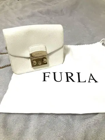 FURLA 메트로폴리스 화이트 보관 주머니 포함