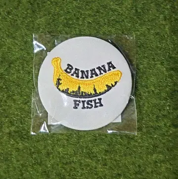 BANANA FISH 자수 캔뱃지 로고