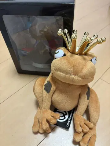 UVERworld 행운의 개구리 봉제 인형과 피규어 세트