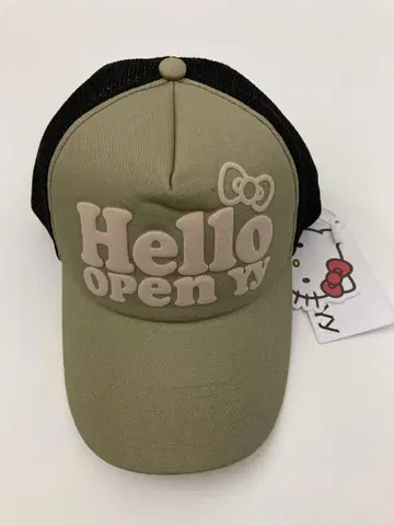 Hello kitty OPEN YY 트래커 캡 올리브