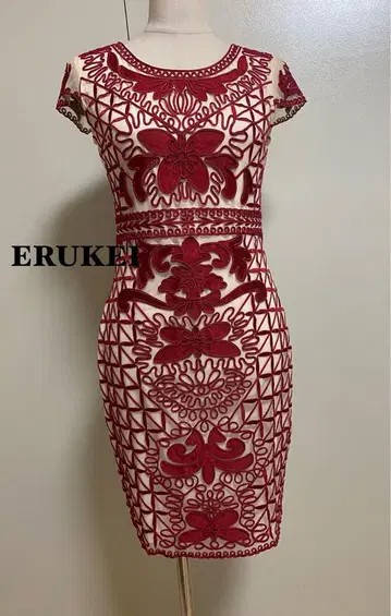 ERUKEI 빨간색 자수 디자인 타이트 드레스