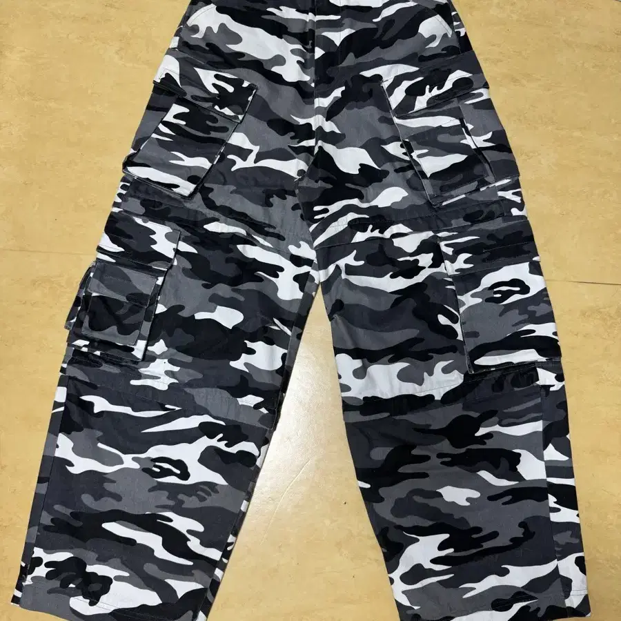 PROJECT GR | 프로젝트지알 Project GR Convertible Cargo Pants
