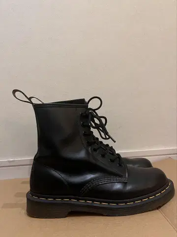 Dr. Martens 8홀 부츠 블랙 24.0cm UK5