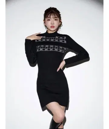 DD 로고 자카드 니트 미니 원피스 Darich