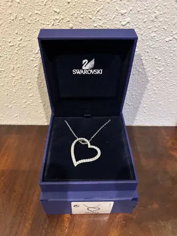 [새상품급] SWAROVSKI 단종 목걸이 오픈 하트