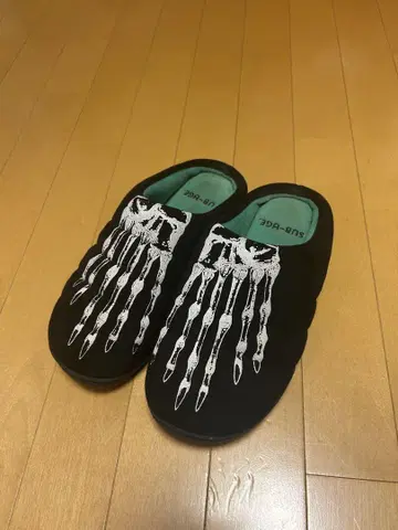 SUBU x SUB-AGE. - Alien sandals