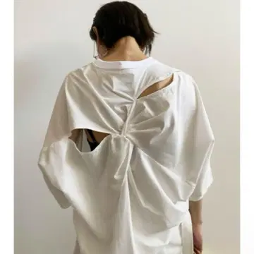AMERI VINTAGE 백 디테일 티셔츠
