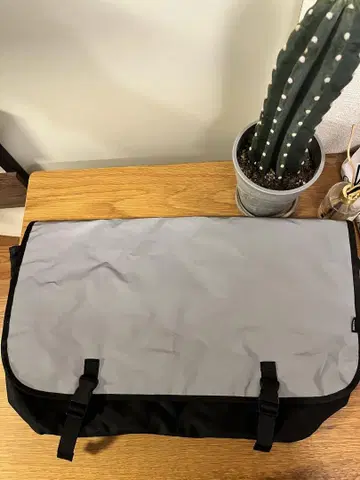 PACKING(포장) REFLECTIVE MESSENGER BAG